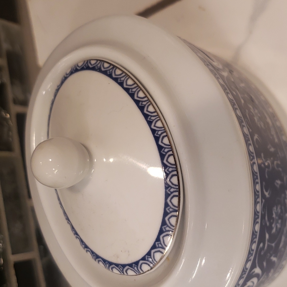 Sugar container - Picture 2 of 3